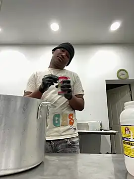 Snapshot of wainer02 chatting on 03-12-25, 11:44 wainer02 online show from 03-12-25, 11:44