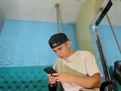 Snapshot of NohaCollens chatting on 03-12-25, 11:20 NohaCollens online show from 03-12-25, 11:20