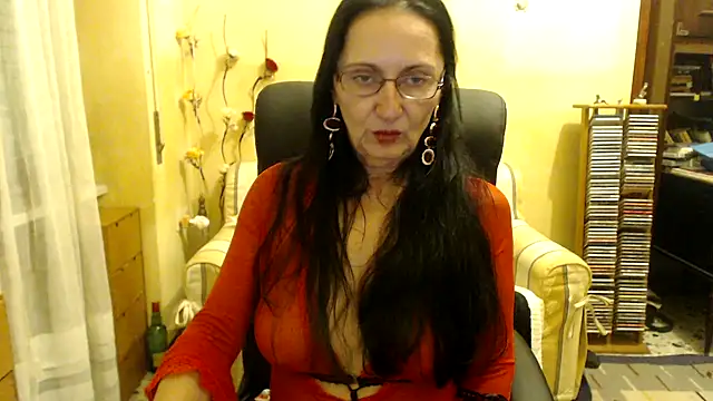RobertaFox69 online show from 12-05-25, 08:16