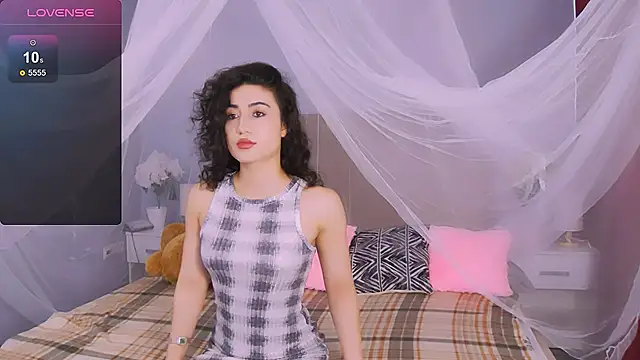 Snapshot of Maya_Rogerss chatting on 06-05-26, 02:45 Maya Rogerss online show from 06-05-26, 02:45