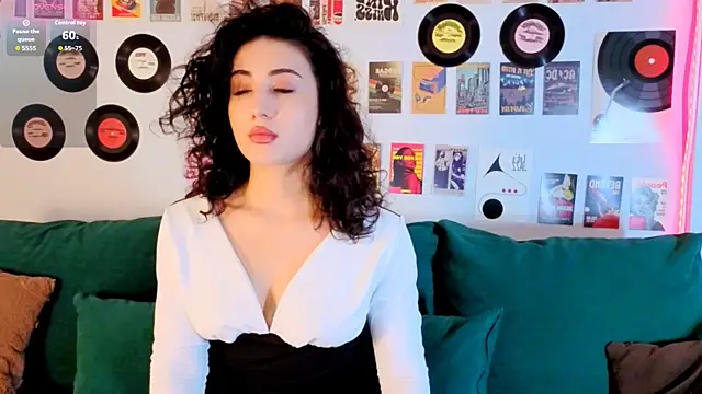 Snapshot of Maya_Rogerss chatting on 07-14-26, 02:45 Maya Rogerss online show from 07-14-26, 02:45