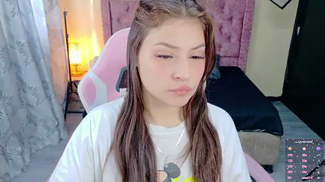 Snapshot of sweet__thang chatting on 05-06-26, 01:16 sweet thang online show from 05-06-26, 01:16