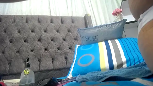 ANA-BULLOCK- online show from 09-30-25, 12:21