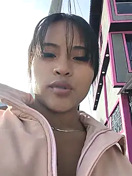 bella warzon online show from 10-19-25, 09:15