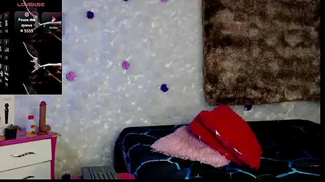 bella warzon online show from 04-08-26, 08:53