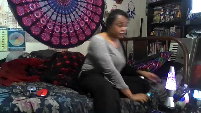 GardeniaFields online show from 11-14-25, 05:06