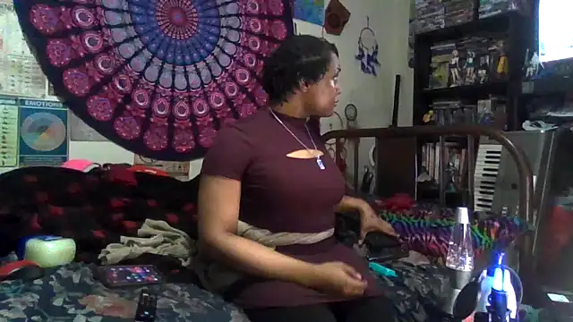 GardeniaFields online show from 11-28-25, 05:43