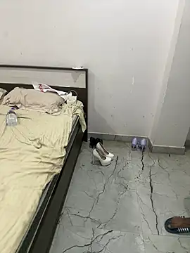 Hotswetie online show from 03-17-25, 02:01