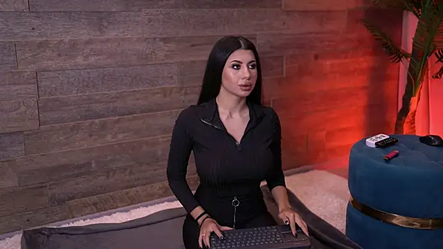 TanyaVonDe online show from 11-21-25, 06:50