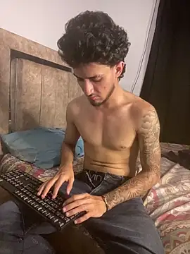 Snapshot of Zayn_kane chatting on 06-06-26, 04:17 Zayn kane online show from 06-06-26, 04:17