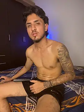 Snapshot of Zayn_kane chatting on 06-26-26, 05:23 Zayn kane online show from 06-26-26, 05:23
