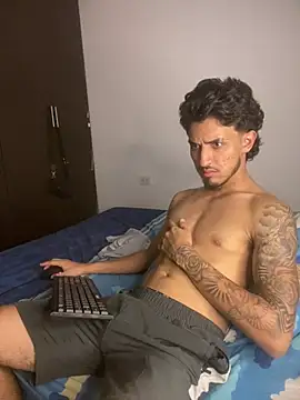 Snapshot of Zayn_kane chatting on 07-07-26, 01:30 Zayn kane online show from 07-07-26, 01:30