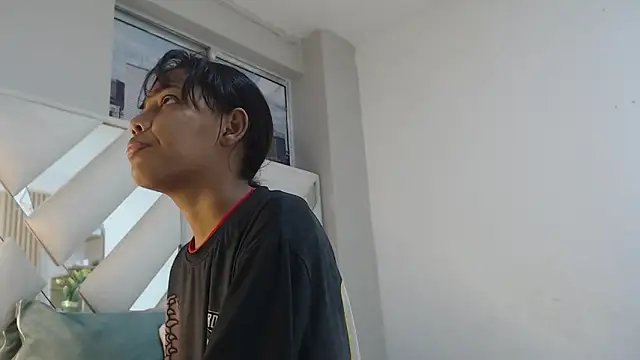 willow smitt online show from 03-27-26, 01:00