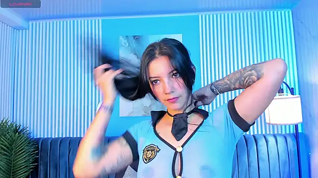 roxy hell online show from 11-11-25, 12:05