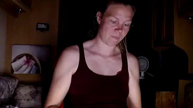 Snapshot of CallMeMaria chatting on 01-01-25, 05:22 CallMeMaria online show from 01-01-25, 05:22