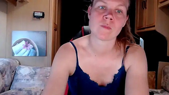 Snapshot of CallMeMaria chatting on 01-02-25, 03:29 CallMeMaria online show from 01-02-25, 03:29