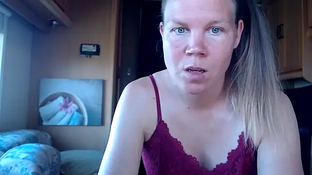 Snapshot of CallMeMaria chatting on 01-03-25, 10:41 CallMeMaria online show from 01-03-25, 10:41