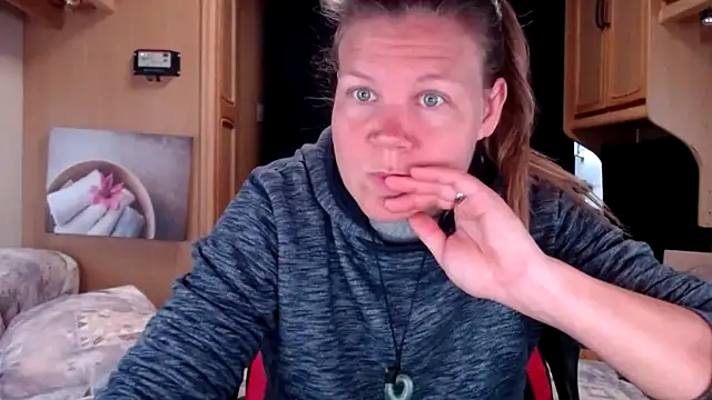 Snapshot of CallMeMaria chatting on 01-04-25, 10:16 CallMeMaria online show from 01-04-25, 10:16