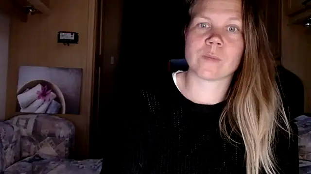 Snapshot of CallMeMaria chatting on 01-06-25, 04:55 CallMeMaria online show from 01-06-25, 04:55