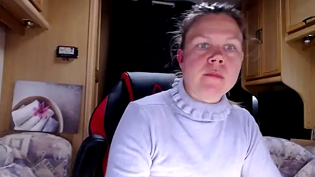 Snapshot of CallMeMaria chatting on 01-11-25, 01:53 CallMeMaria online show from 01-11-25, 01:53