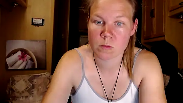 Snapshot of CallMeMaria chatting on 01-12-25, 05:54 CallMeMaria online show from 01-12-25, 05:54