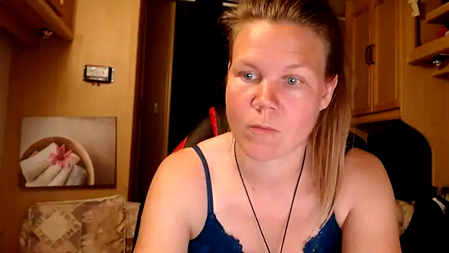 Snapshot of CallMeMaria chatting on 01-12-25, 09:08 CallMeMaria online show from 01-12-25, 09:08