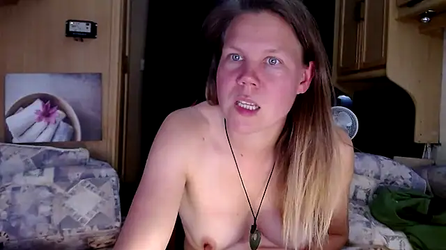 Snapshot of CallMeMaria chatting on 01-17-25, 05:08 CallMeMaria online show from 01-17-25, 05:08