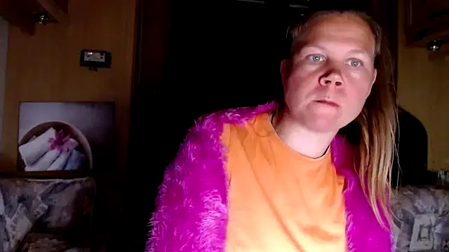 Snapshot of CallMeMaria chatting on 01-21-25, 06:45 CallMeMaria online show from 01-21-25, 06:45