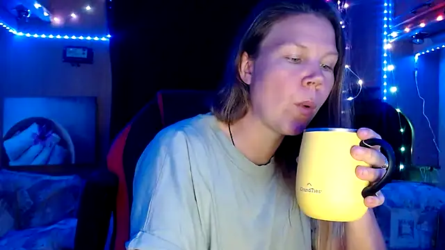 Snapshot of CallMeMaria chatting on 01-28-25, 05:35 CallMeMaria online show from 01-28-25, 05:35