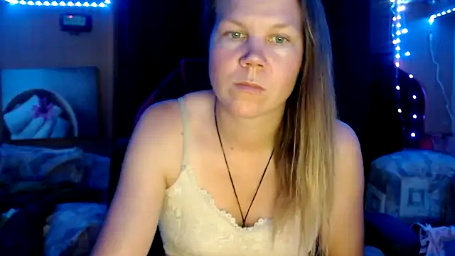 Snapshot of CallMeMaria chatting on 01-28-25, 08:36 CallMeMaria online show from 01-28-25, 08:36