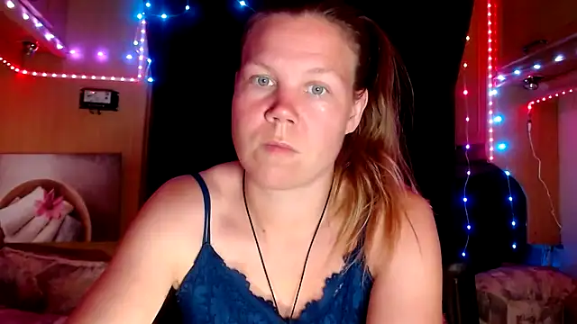 Snapshot of CallMeMaria chatting on 02-01-25, 07:13 CallMeMaria online show from 02-01-25, 07:13