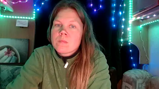 Snapshot of CallMeMaria chatting on 02-07-25, 06:13 CallMeMaria online show from 02-07-25, 06:13