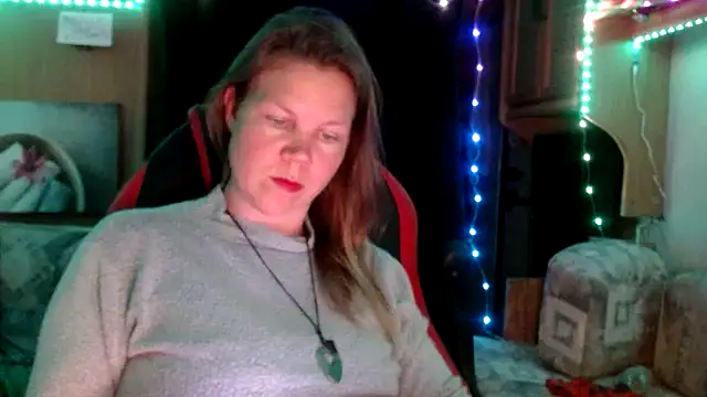 Snapshot of CallMeMaria chatting on 02-07-25, 09:15 CallMeMaria online show from 02-07-25, 09:15