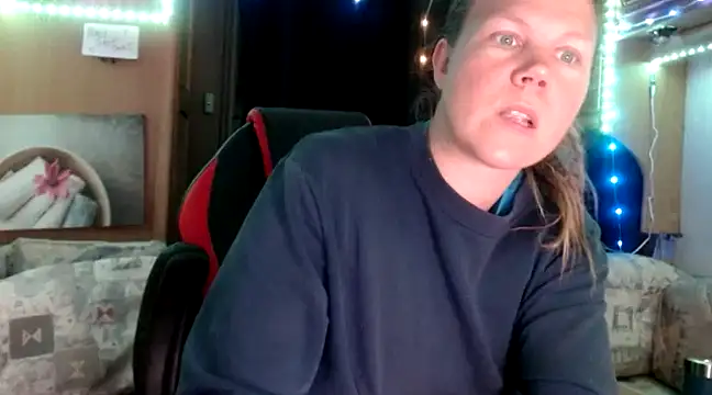 Snapshot of CallMeMaria chatting on 02-11-25, 10:59 CallMeMaria online show from 02-11-25, 10:59