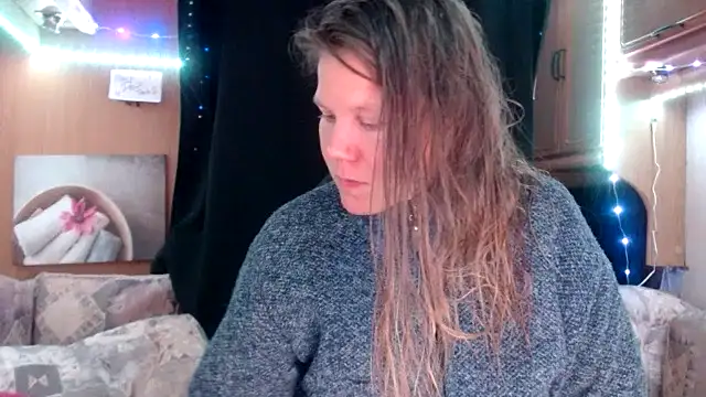 Snapshot of CallMeMaria chatting on 02-12-25, 03:49 CallMeMaria online show from 02-12-25, 03:49