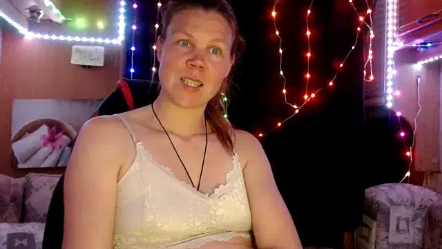 Snapshot of CallMeMaria chatting on 02-13-25, 07:42 CallMeMaria online show from 02-13-25, 07:42