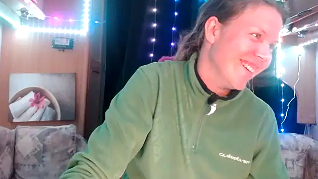 Snapshot of CallMeMaria chatting on 02-24-25, 09:09 CallMeMaria online show from 02-24-25, 09:09