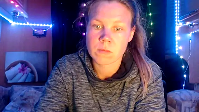 Snapshot of CallMeMaria chatting on 02-27-25, 08:20 CallMeMaria online show from 02-27-25, 08:20