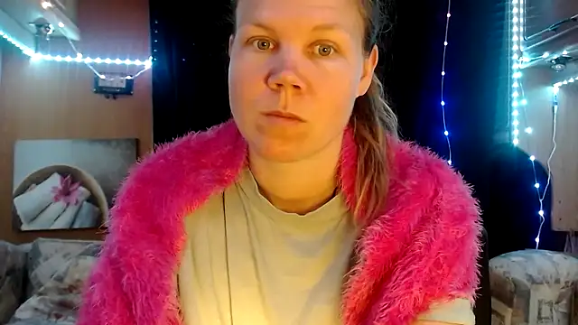 Snapshot of CallMeMaria chatting on 02-28-25, 10:20 CallMeMaria online show from 02-28-25, 10:20