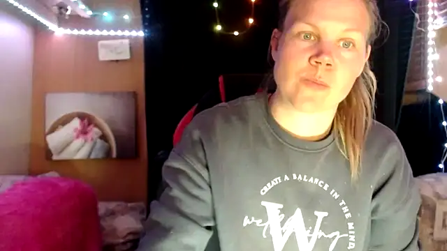 Snapshot of CallMeMaria chatting on 03-04-25, 05:56 CallMeMaria online show from 03-04-25, 05:56