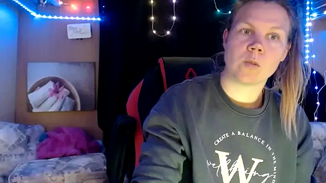 Snapshot of CallMeMaria chatting on 03-05-25, 01:28 CallMeMaria online show from 03-05-25, 01:28