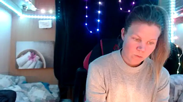 Snapshot of CallMeMaria chatting on 03-06-25, 08:05 CallMeMaria online show from 03-06-25, 08:05