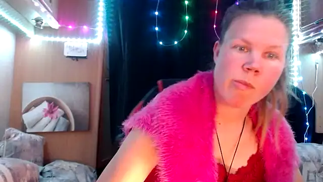 Snapshot of CallMeMaria chatting on 03-16-25, 05:17 CallMeMaria online show from 03-16-25, 05:17