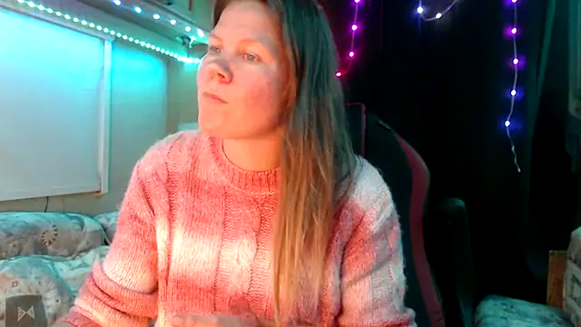 Snapshot of CallMeMaria chatting on 03-18-25, 07:31 CallMeMaria online show from 03-18-25, 07:31