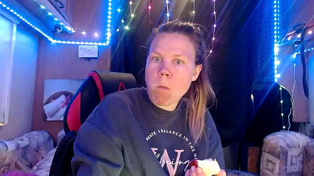 Snapshot of CallMeMaria chatting on 03-22-25, 03:31 CallMeMaria online show from 03-22-25, 03:31