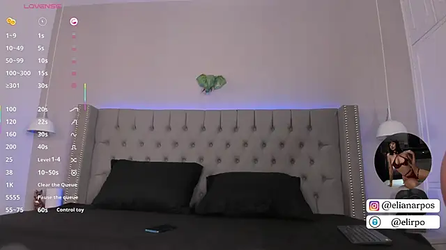 Snapshot of Emiliana_Rios chatting on 10-02-25, 03:35 Emiliana Rios online show from 10-02-25, 03:35