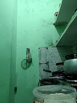 Hotty-Nidhi online show from 11-23-25, 04:07