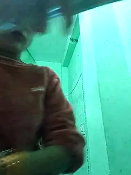 Hotty-Nidhi online show from 12-19-25, 03:52