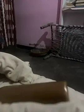 Snapshot of HARSHHU01 chatting on 03-09-25, 02:32 HARSHHU01 online show from 03-09-25, 02:32