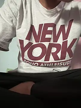 Snapshot of HARSHHU01 chatting on 03-13-25, 06:58 HARSHHU01 online show from 03-13-25, 06:58